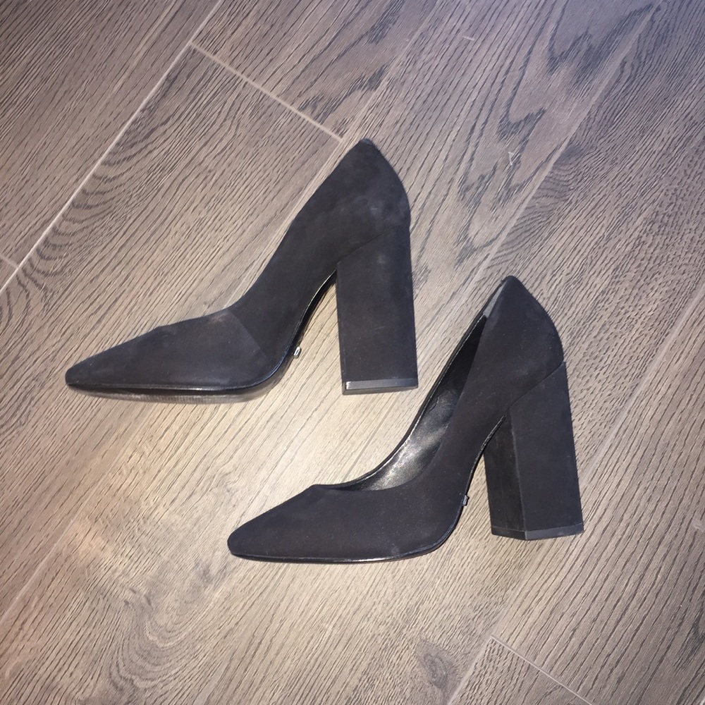 SCHUTZ black suede pumps size 7